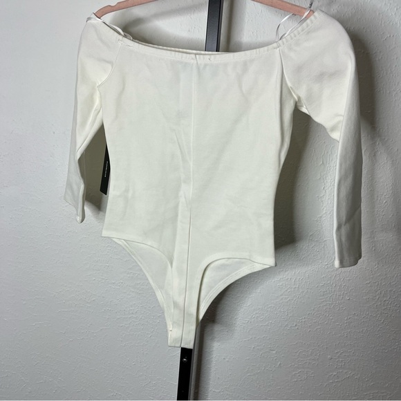 NWT Lulu’s Like A Bird 3/4 Sleeve Off-The-Shoulder White Bodysuit Size Small - Picture 5 of 6